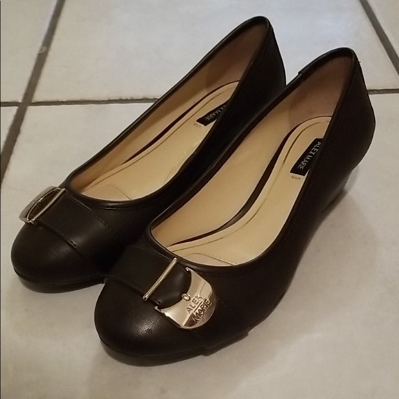 Alex Marie “Greer” Women’s Wedge Shoes - Picture 2 of 10